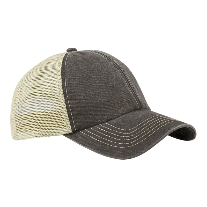 Image of Beechfield Beechfield Men Vintage 6 Panel Trucker Cap in Medium Beige Medium Beige One Size Male 5063750917634