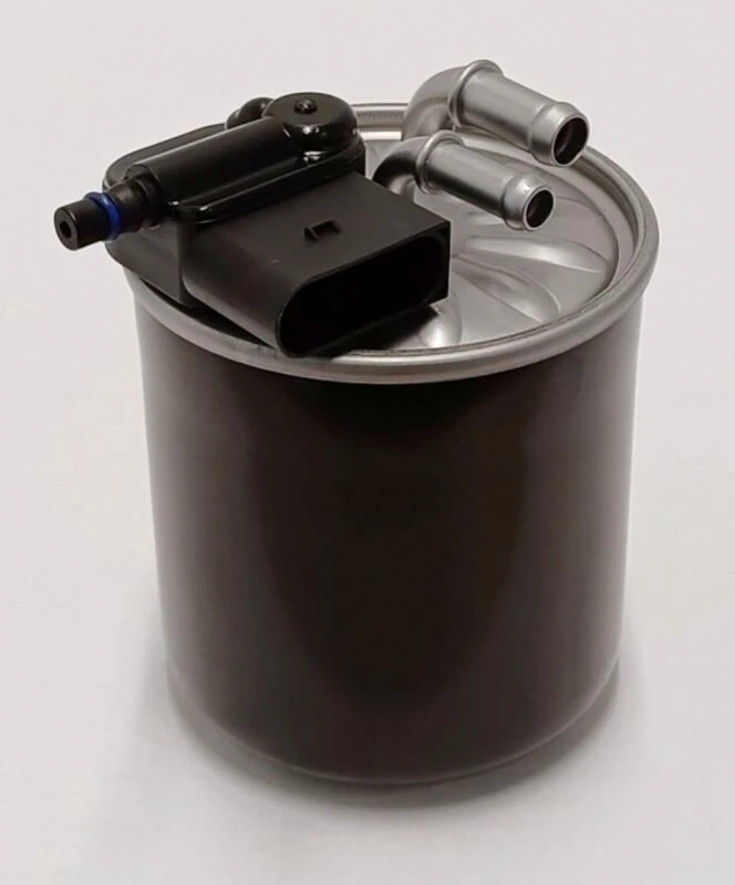 Image of CHAMPION Fuel filter CHAMPION CFF100704