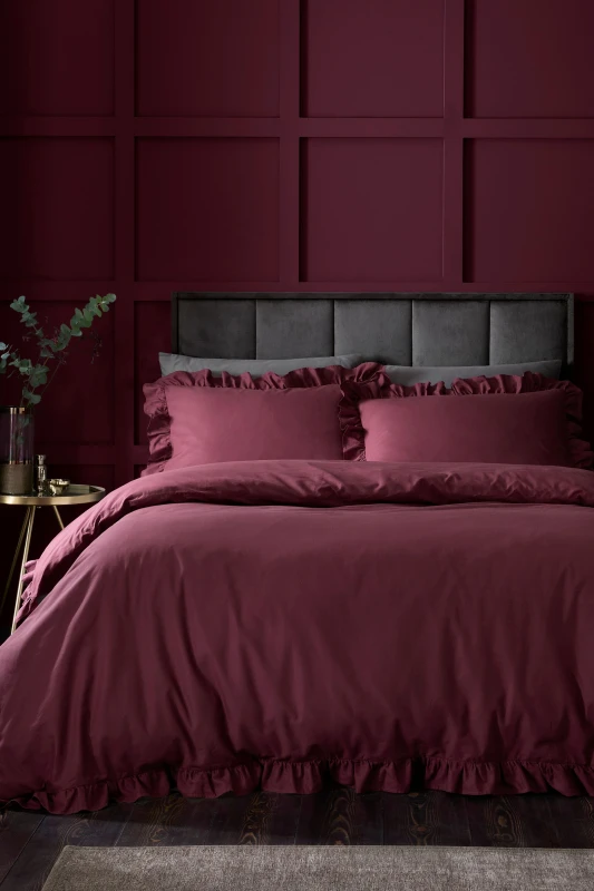 Image of Appletree 'Cassia Frill' 100% Cotton Relaxed Look Duvet Cover Set in Red Size: King Red Unisex King