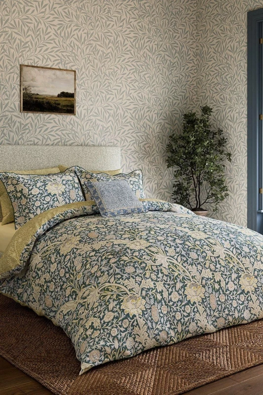 Image of Morris & Co 'Trent' Cotton Duvet Cover Set in Blue Size: Super King Blue Unisex Super King