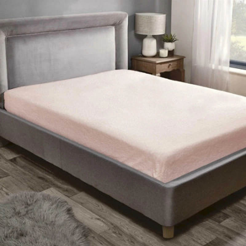 Image of Rapport Home Teddy Fleece Plain Fitted Bed Sheets in Pink Size: King Pink Unisex King
