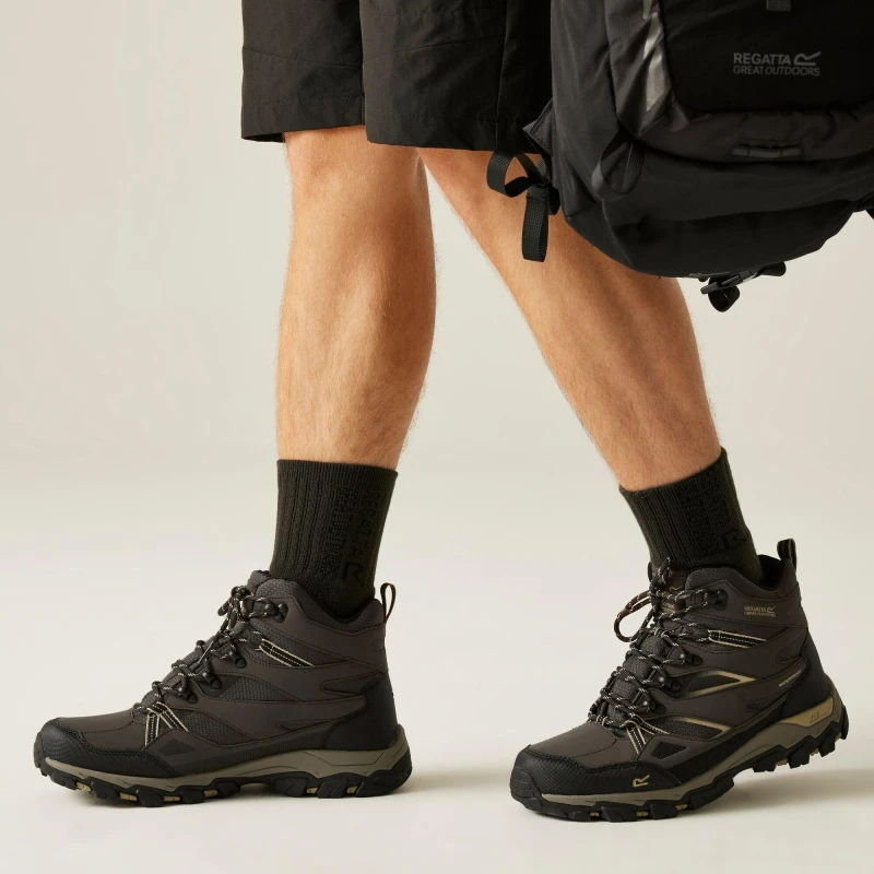 Image of Regatta Regatta Men Holcombe 3 Walking Boots in Dark Brown Size: 9 Dark Brown 9 Male 5063516024712