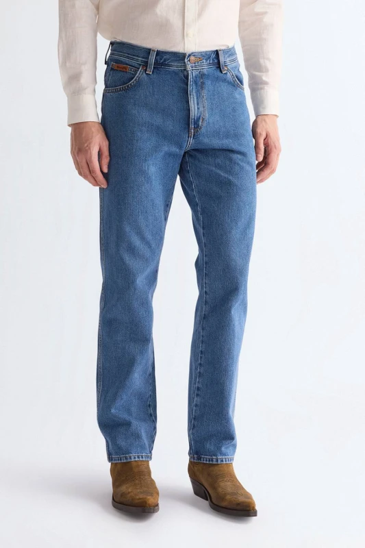 Image of Wrangler Mens Texas Regular Fit Jeans Vintage Stonewash in Blue Size: 34R Blue Male 34R