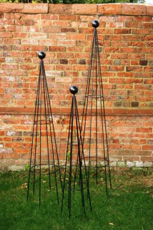Image of Poppy Forge Hampton 5ft Obelisk Bare Metal/ready To Rust - Solid Steel - L33 X W33 X H152.4cm - Finial Is An Additional Extra