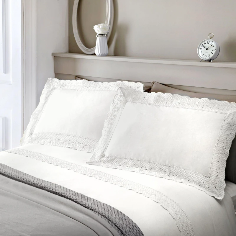 Image of Serene Renaissance White Duvet Cover and Pillowcase Set White