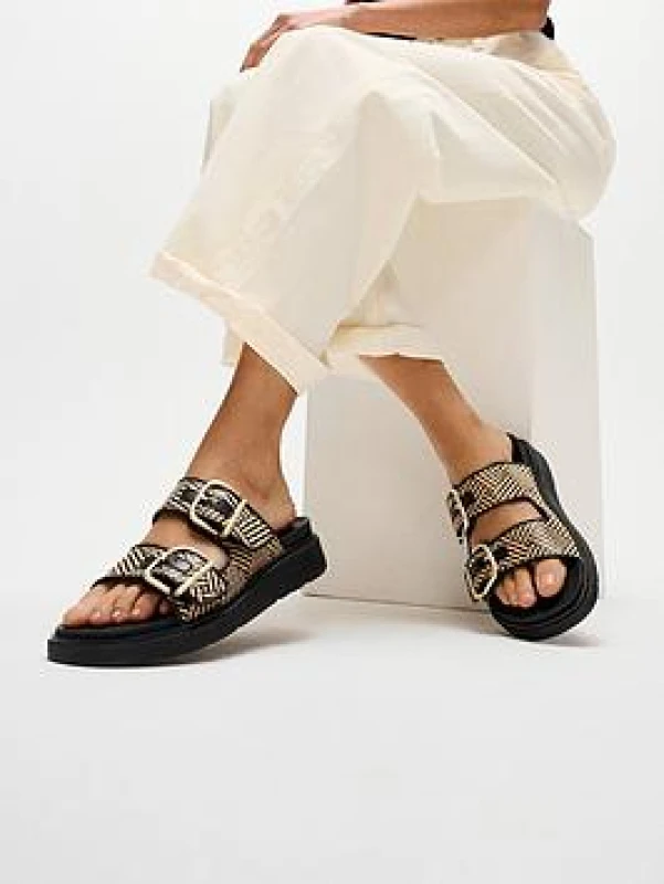 Image of FitFlop Wedge Sandals with Buckle Women FitFlop Gen-FF Noir Female 36