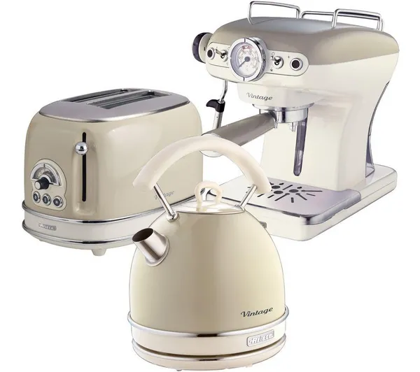 image of Ariete ARPK16 Vintage 2 Slice Toaster, 1.7L Dome Kettle & Espresso Coffee Maker