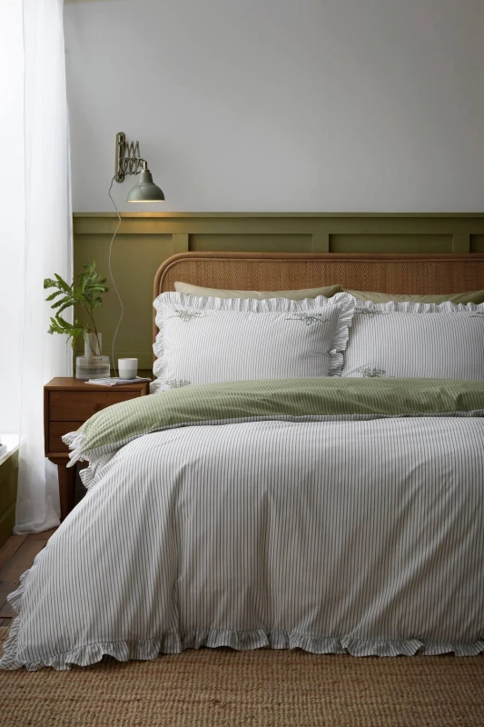Image of Appletree 'Frilled Embroidered Bow Stripe' 100% Cotton Duvet Cover Set in Green Size: Double Green Unisex Double
