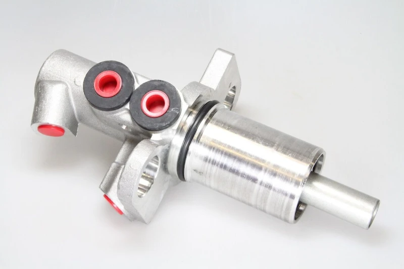 Image of Brake master cylinder FTE 9220401