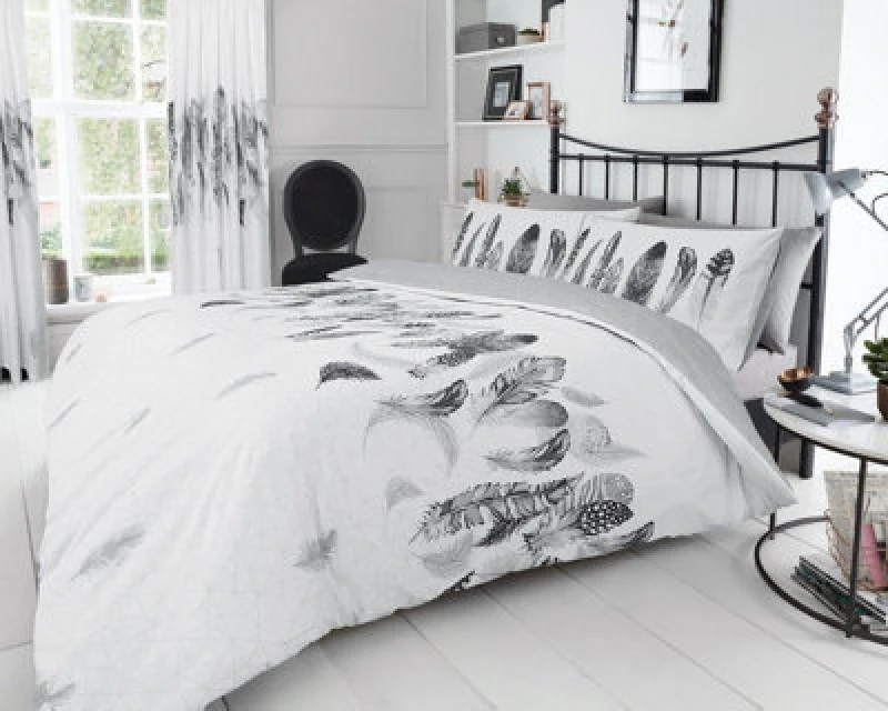 Image of Smart Living Smart Living Printed Polycotton Feathers Duvet Cover With Pillowcases in White Size: Double White Double Unisex 5051346357858