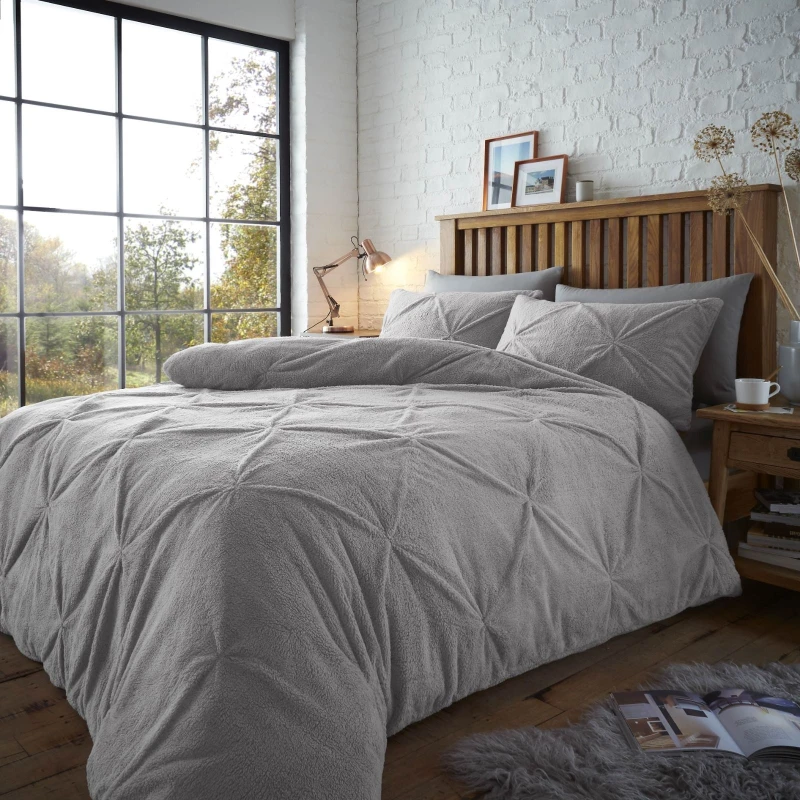 Image of Smart Living Smart Living Teddy Chiswick Pintuck Duvet Cover and Pillowcase Set in Navy Size: Double Navy Double Unisex 5051346446293