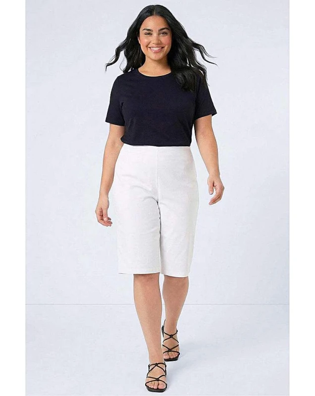 Image of Roman Curve Roman Curve Elastic Waist Knee Shorts White - Roman Curve - Size: 18 White Female 18 DB11911
