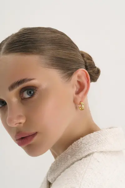 Image of Elk & Bloom Chunky 14K Ribbed Gold Hoop Earrings Gold
