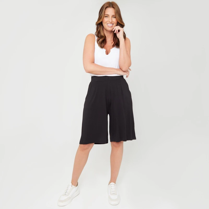 Image of Be You Knee Length Shorts Womens - Black 8