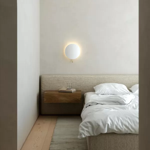 Image of Spargo Indoor Wall Light in White/Brass (Height) 39.3cm