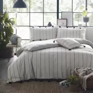 Image of Appletree Delta Linen 100% Cotton Reversible Duvet Cover and Pillowcase Set Linen