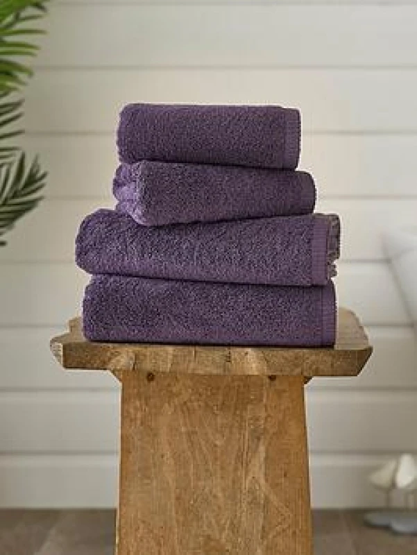 Image of Deyongs Deyongs Sanremo 100% Combed Cotton Soft Absorbent 700gsm Towels in Light Green Size: Hand Towel Pair Light Green Hand Towel Pair Unisex 5054