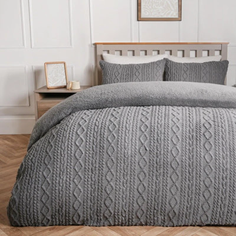 Image of OHS OHS Cable Knit Fleece Duvet Cover Set Warm Reversible Bedding in Light Grey Size: King Light Grey King Unisex 5027434189267