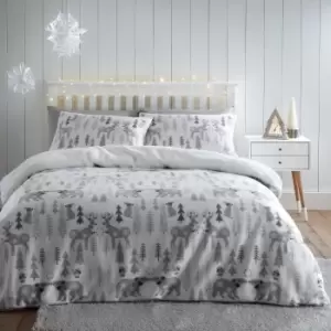 image of Catherine Lansfield Cosy Winter Wonderland Fleece Duvet Cover & Pillowcase Set Grey