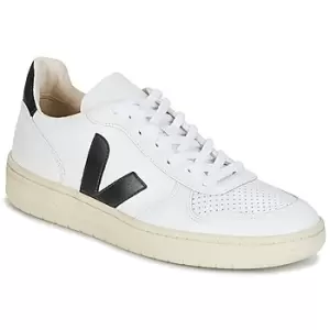 Image of Veja V-10 womens Shoes Trainers in White,8,9,9.5,10.5,11,7