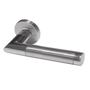 Image of Jedo Mitred Oval Door Handle on Round Rose