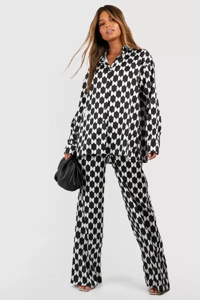 Image of boohoo Mono Abstract Print Relaxed Fit Shirt Black