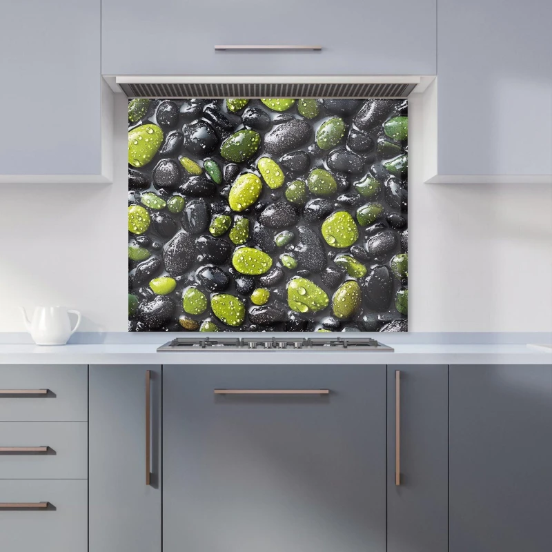 Image of Warren Reed - Designer Emerald & Onyx Pebble Design Kitchen Splashback Size: 600mm x 750mm Multicolor Unisex 600mm x 750mm