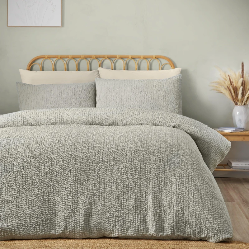 Image of Catherine Lansfield Crinkle Seersucker Duvet Cover Bedding Set Green