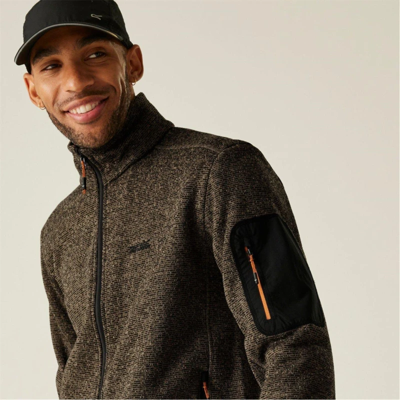 Image of Regatta Regatta Men Newhill Insulating Stretch Full-Zip Fleece in Dark Green Size: Medium Dark Green M Male 5063516137900