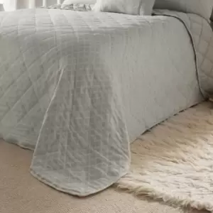 Image of Dreams&drapes - Woven Croma Geometric Jacquard Quilted Bedspread, Silver, 220 x 240 Cm
