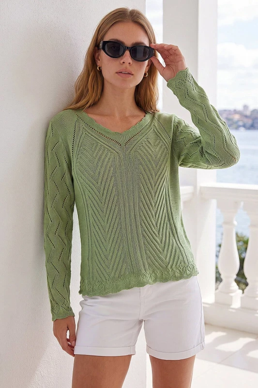 Image of Roman Womens Scallop V-Neck Knit Jumper in Khaki Size: 20 Khaki Female 20