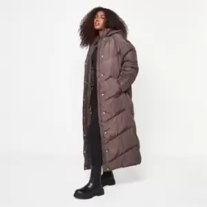 image of Missguided Recycled Longline Chevron Puffer Coat - Brown