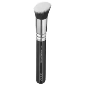 image of ZOEVA 103 Vegan Detail Foundation Brush