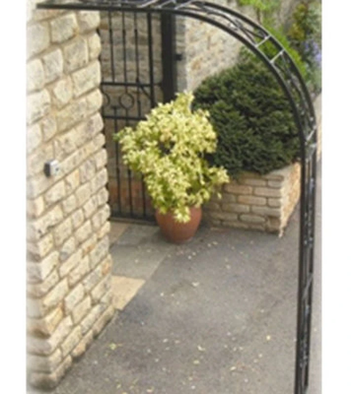 Image of Poppy Forge Buckingham Wall Fix Arch (Including 2 Ground Spikes) Bare Metal/ready To Rust - Steel - L30.4 X W127 X H218.4 Cm