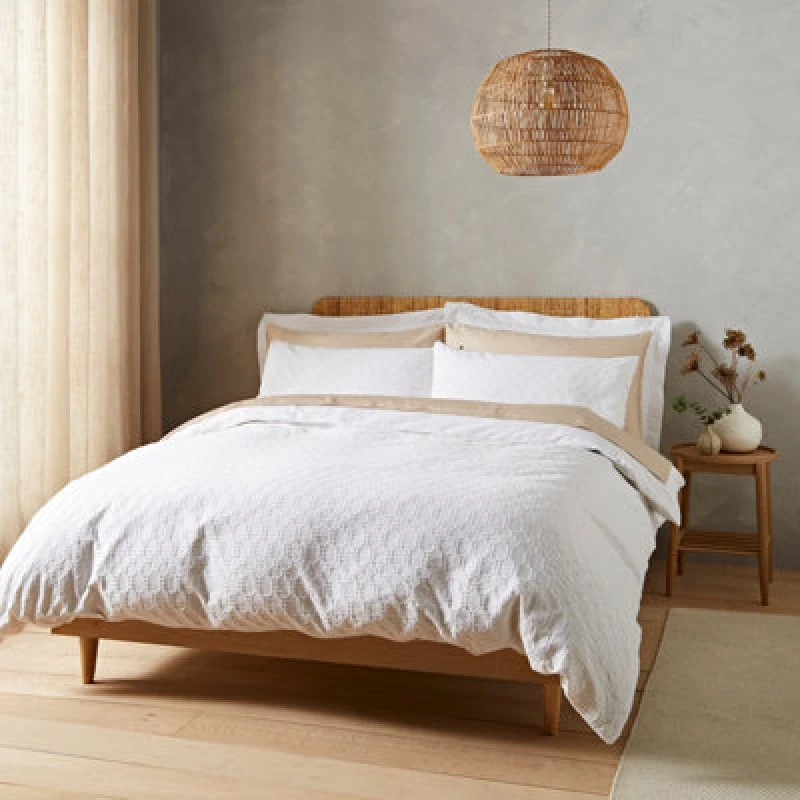 Image of Bianca Fine Linens Bedding Waffle Cotton Circle Cotton Duvet Cover Set With Pillowcase White