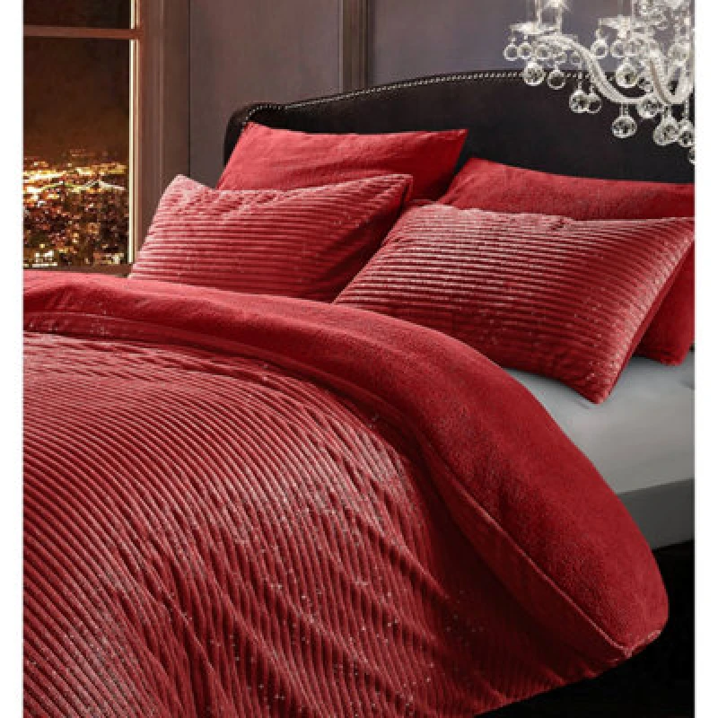 Image of Velosso Teddy Fleece Duvet Cover & Pillowcase Set - Modern Bedroom Look, Soft Texture And Warm Fleece, Machine Washable - Red