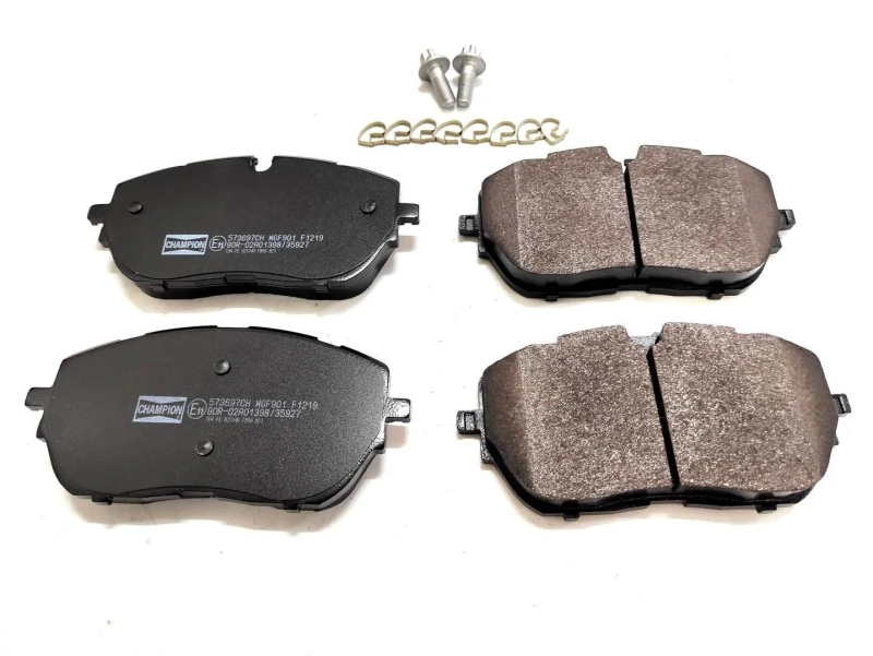 Image of Brake pad set CHAMPION 573697CH