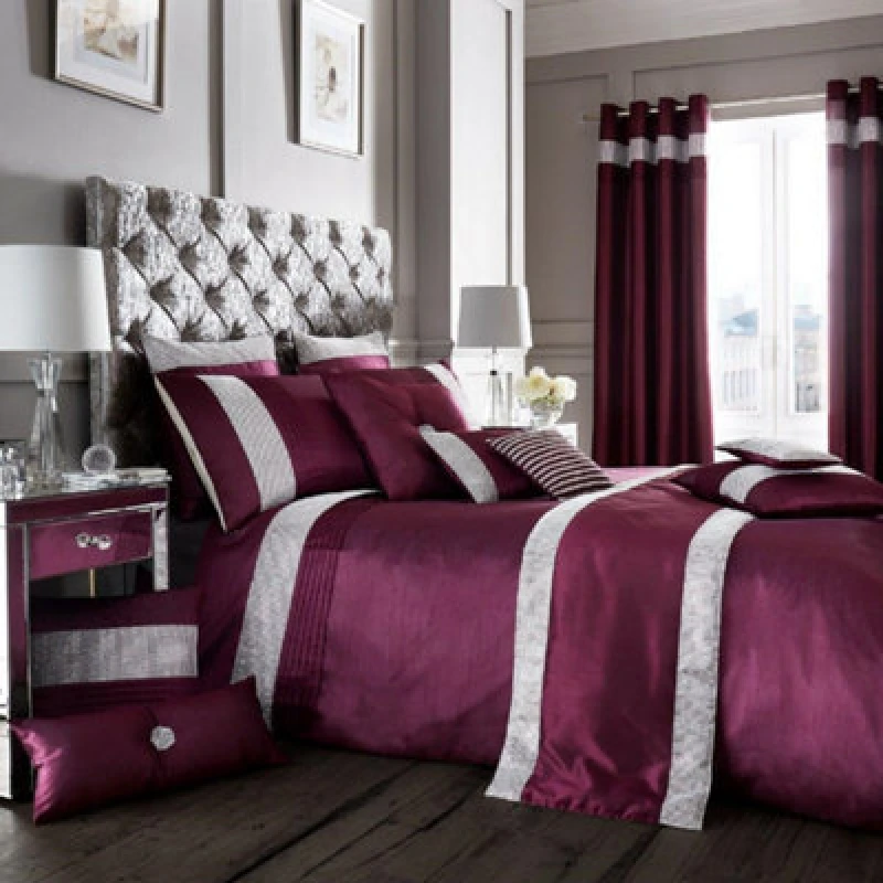 Image of Smart Living Smart Living Premium Polycotton Onyx Duvet Cover With Pillowcases in Aubergine Size: Single Aubergine Single Unisex 5051346123071