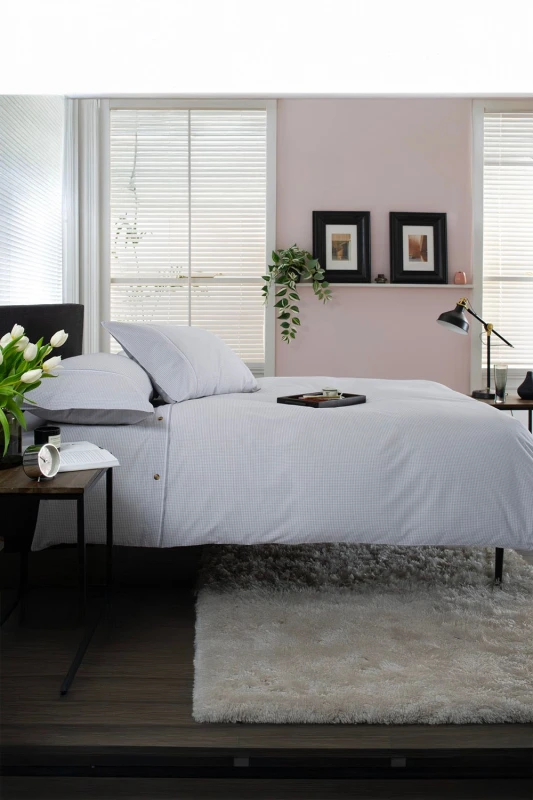Image of The Lyndon Company The Lyndon Company Gingham Duvet Cover Set - Soft & Breathable Cotton with Double Piped Edges in Grey Grey Double Unisex 5054990140