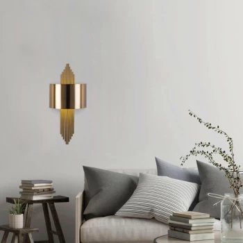 image of 619 - A Vintage Wall Lamp