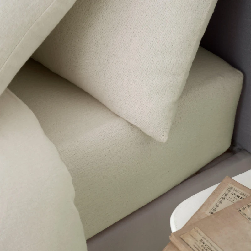 Image of Catherine Lansfield Catherine Lansfield 'Brushed Cotton' Fitted Sheet in Cream Size: Double Fitted Cream Double Fitted Unisex 5057681115313