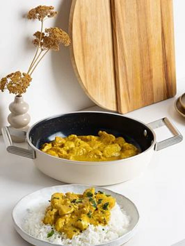 Image of Smeg Retro Deep Pan With Lid, Oven Safe, Aluminium, Cream Cream X4WBK Unisex