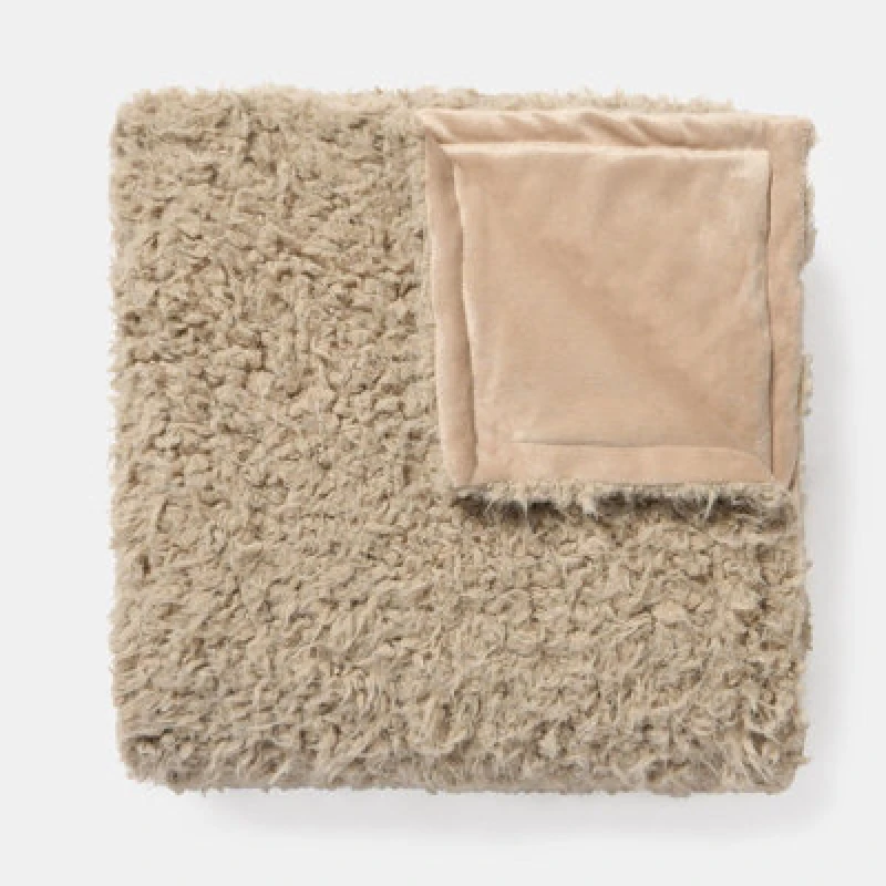 Image of OHS OHS Sofia Faux Fur Fleece Reversible Throw Super Soft Fluffy Blanket in Light Brown Size: 120cm x 150cm Light Brown 120cm x 150cm Unisex 5027434