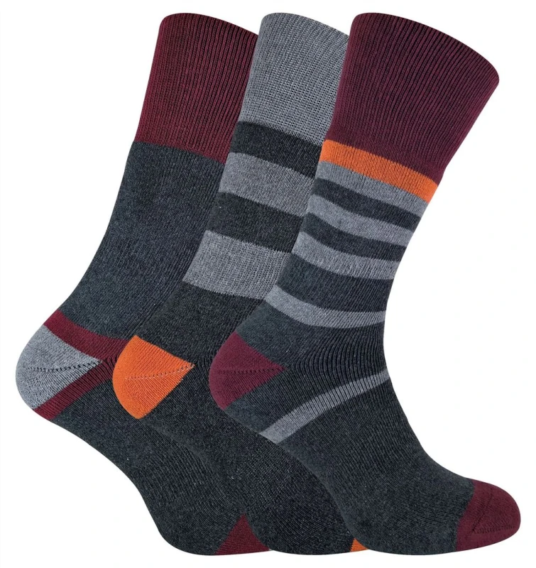 Image of Peninsula Peninsula Men 3 Pack Cushioned Anti Blister Dual Layer Hiking Socks in Burgundy Size: 6-11 Burgundy 6-11 Male 5060597078023