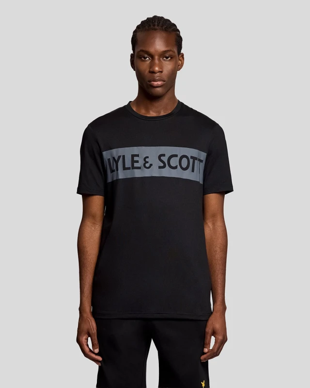 Image of Lyle & Scott Mens Sports Chest Logo T-Shirt in Black