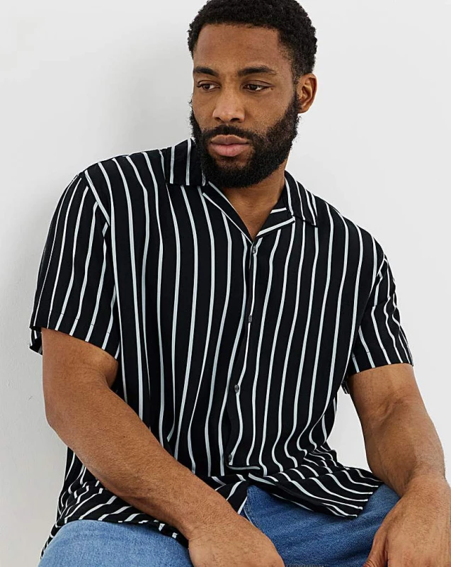 Image of jack & jones Jack & Jones Jeff Stripe Resort Shirt Black/White - JACK & JONES - Size: 3XL(56) Black/White Male 3XL(56) JA35005
