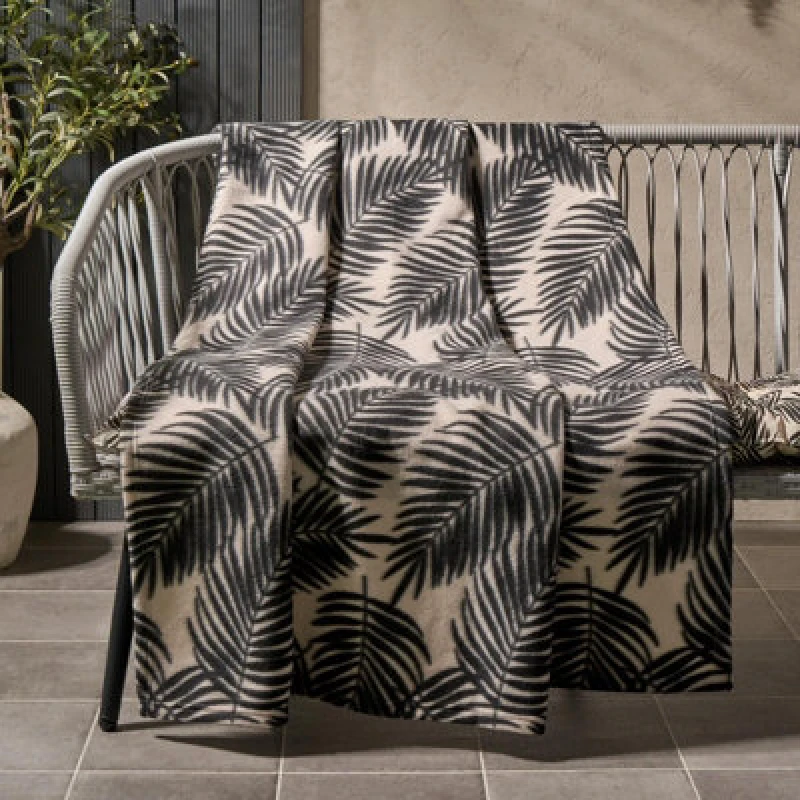 Image of OHS OHS Palm Leaf Throw Over Bed Blanket Soft Garden Chair Fleece Warm Travel Bedspread in Natural Natural One Size Unisex 5027434206100