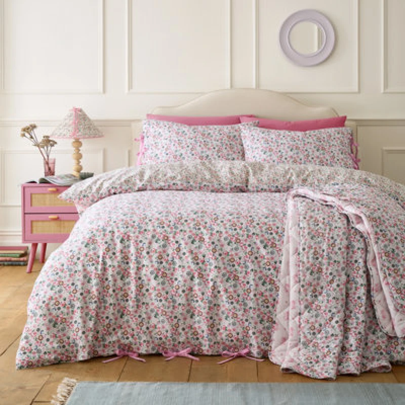 Image of Cath Kidston Pearly Queen Ditsy Reversible Cotton Single Duvet Cover Set With Pillowcase Pink