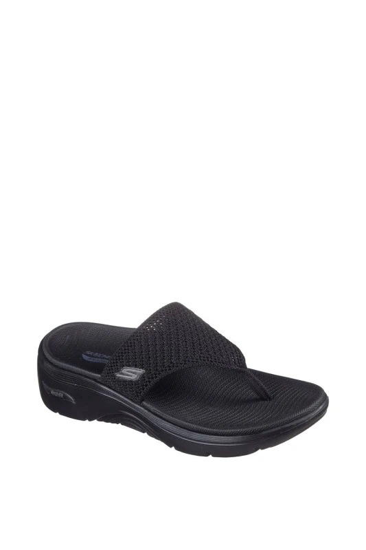 Image of Skechers Womens Go Walk Arch Fit 2.0 Sandal in Black Size: 4 Black Female 4