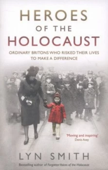 Image of Heroes of the Holocaust by Lyn Smith Paperback